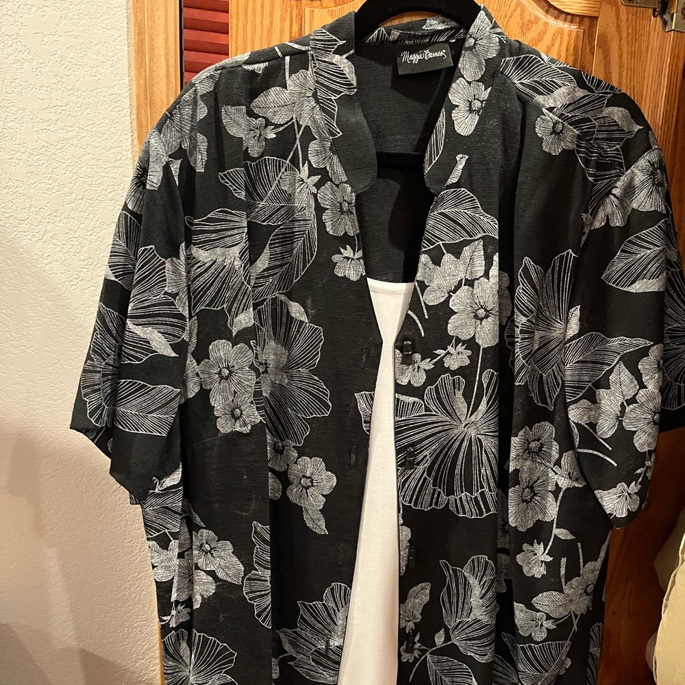 Short sleeve top